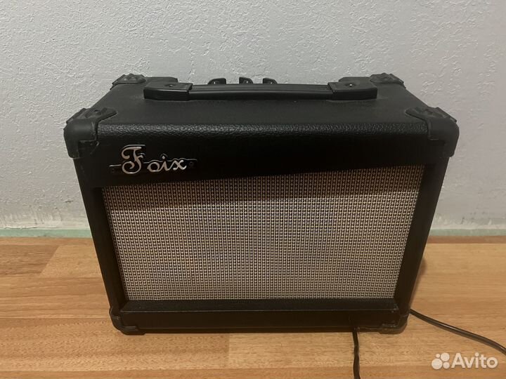 Комбоусилитель