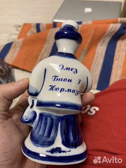 Фарфоровая статуэтка гжель