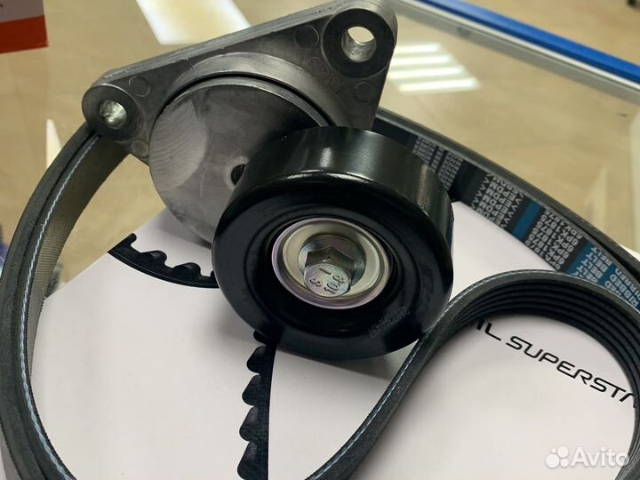 Комплект натяжитель ролик и ремень шевролет лачети
