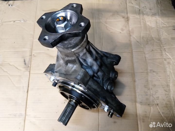 Раздатка рено колеос 1 2.0 дизель 33100JD600