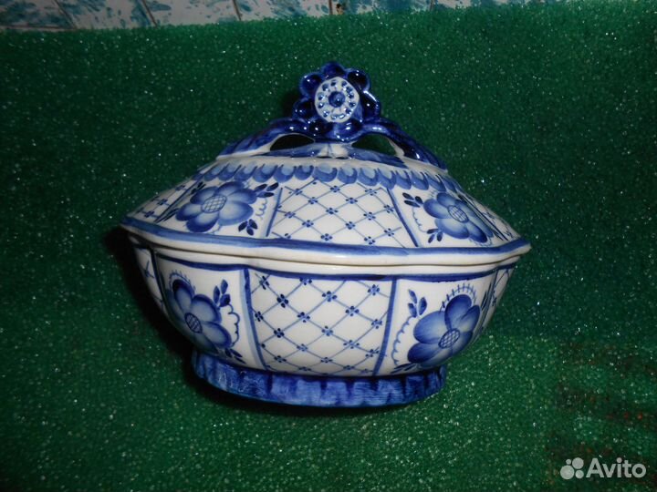 Советского времени Гжель-конфетница