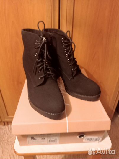 Полусапожки женские 39 размер