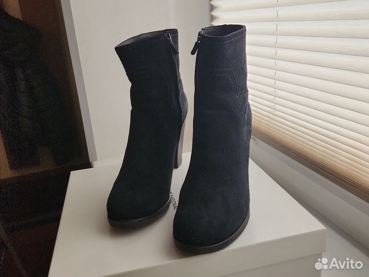 Ботильоны Costume National натуральная замша 38