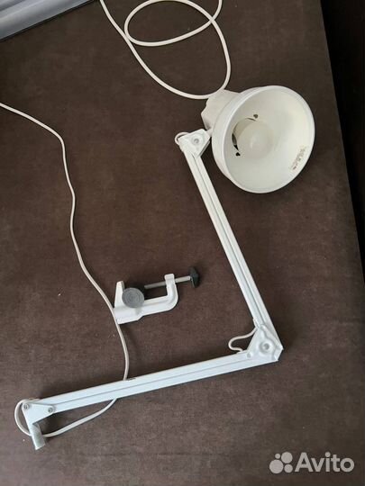 Продаю лампу, пылесос, аппарат для маникюра