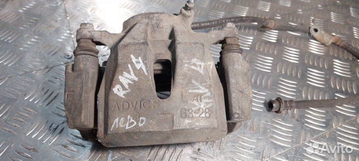 Суппорт тормозной передний левый Toyota Rav4 2azfe