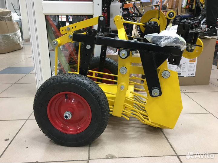 Картофелекопалка вибрационная Целина квм-02