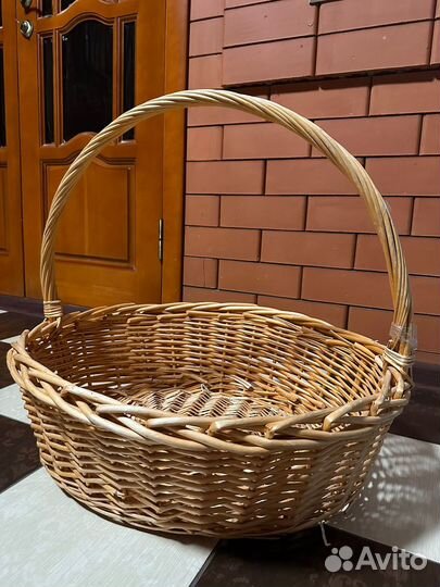 Корзина плетеная