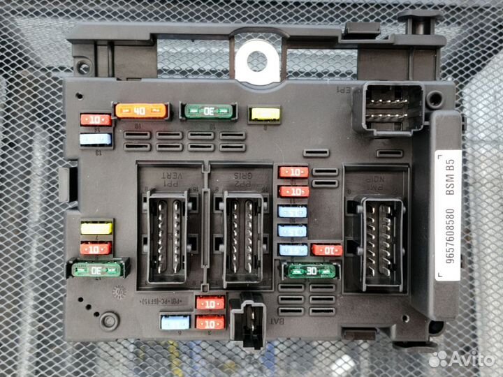 Блок предохранителей BSM B5 новый