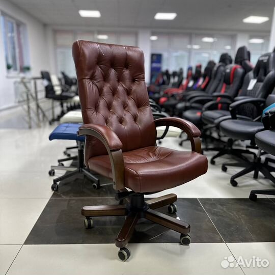 Кресло руководителя Т-9928 (цвета)