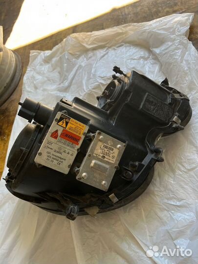 Фара передняя Mercedes W211 правая левая