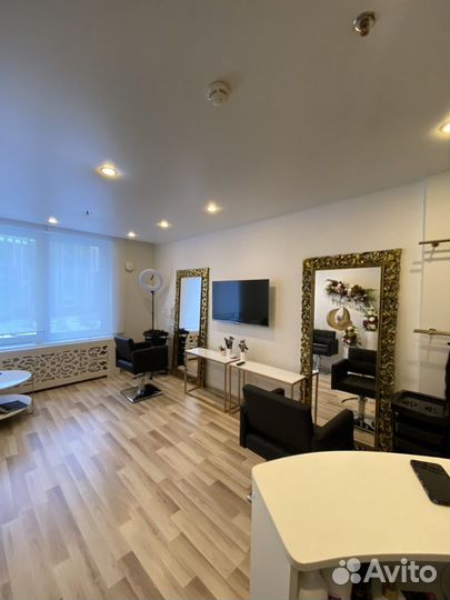 Аренда кресла парикмахера