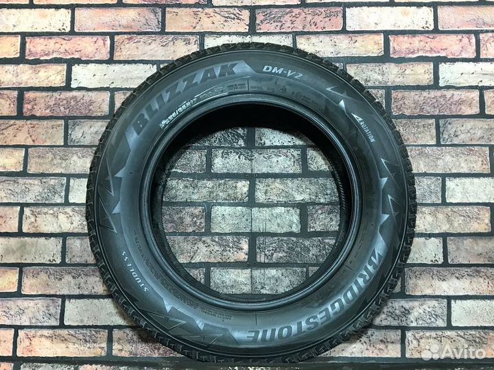 Bridgestone Blizzak DM-V2 225/65 R17 102T