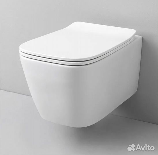 Унитаз и инсталляция Grohe с кнопкой золото