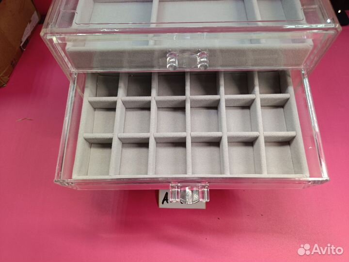 Пластиковая шкатулка для ювелирных изделий