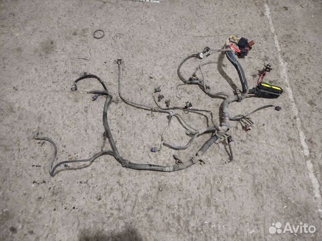 Renault Sandero 1 проводка двигателя