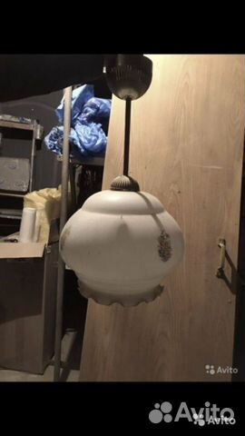 Люстра и плафон