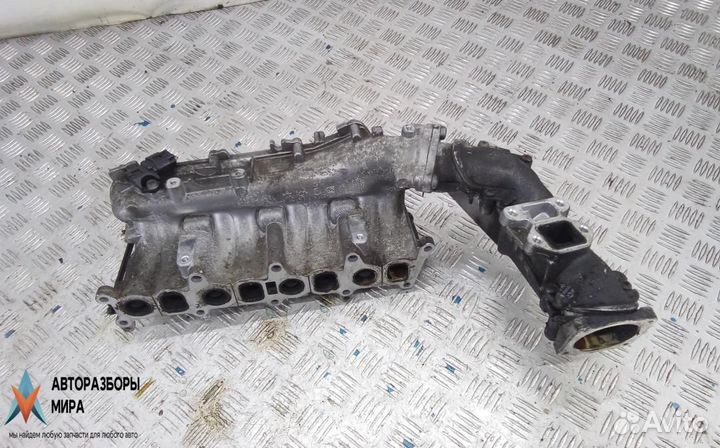 Коллектор впускной Opel Astra J 2010