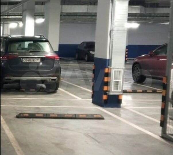 Машиноместо, 10 м²