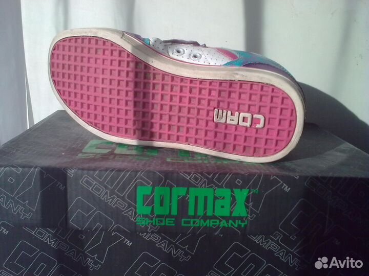 Кроссовки для девочки