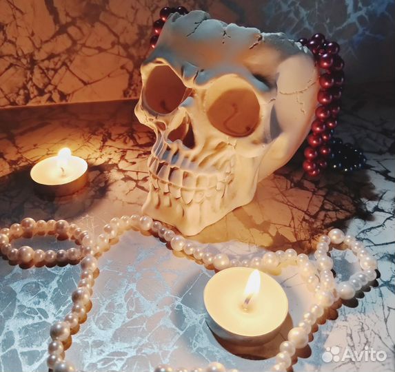 Статуэтка череп