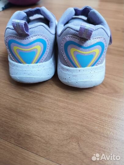 Кроссовки для девочки 26 размер