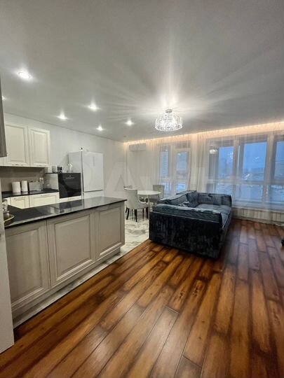 3-к. квартира, 87 м², 3/22 эт.