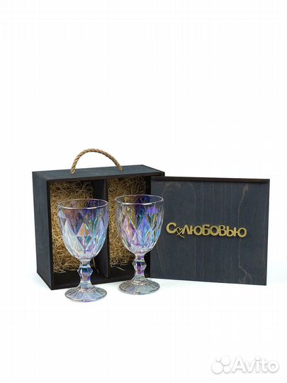 Декоративные бокалы с винтажным дизайном