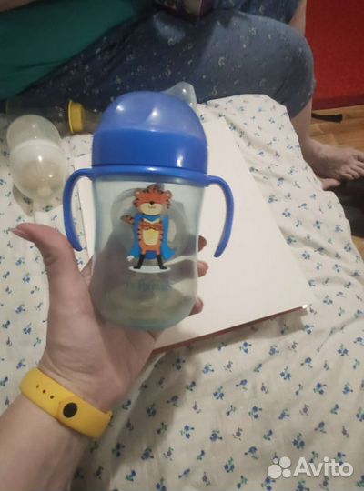 Поильник, и бутылочка avent