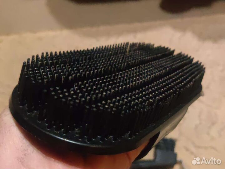 Скребница, щетка, крючок для копыт