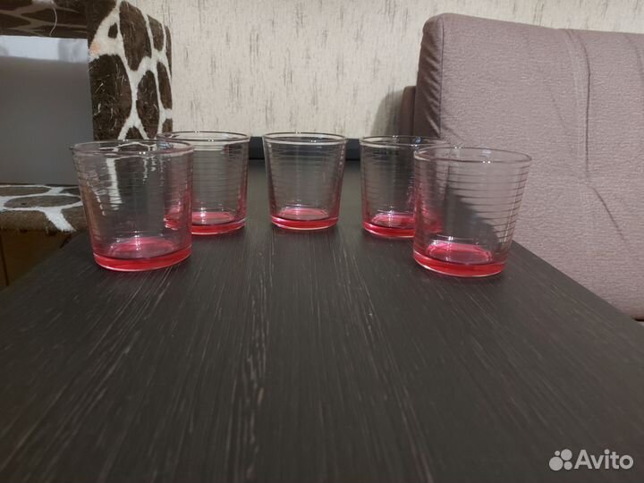 Стеклянные стаканы