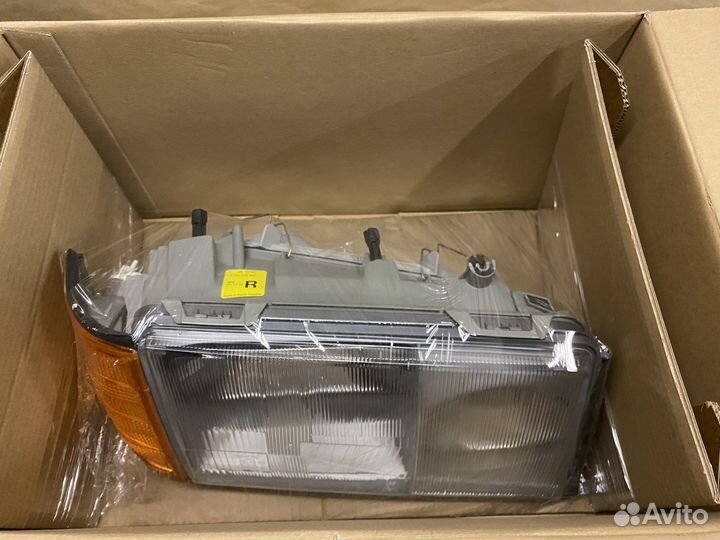 Фара Mercedes (Мерседес) W124