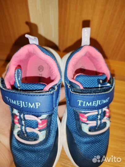 Кроссовки для девочки