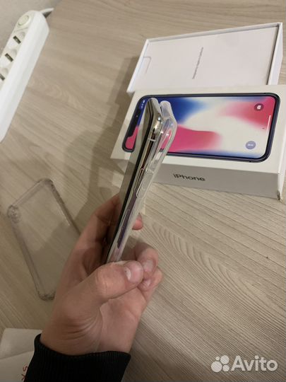 iPhone X, 64 ГБ