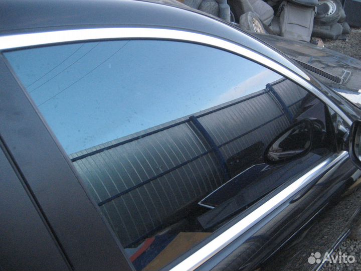 Стекло w221 мерседес переднее правое одинарное
