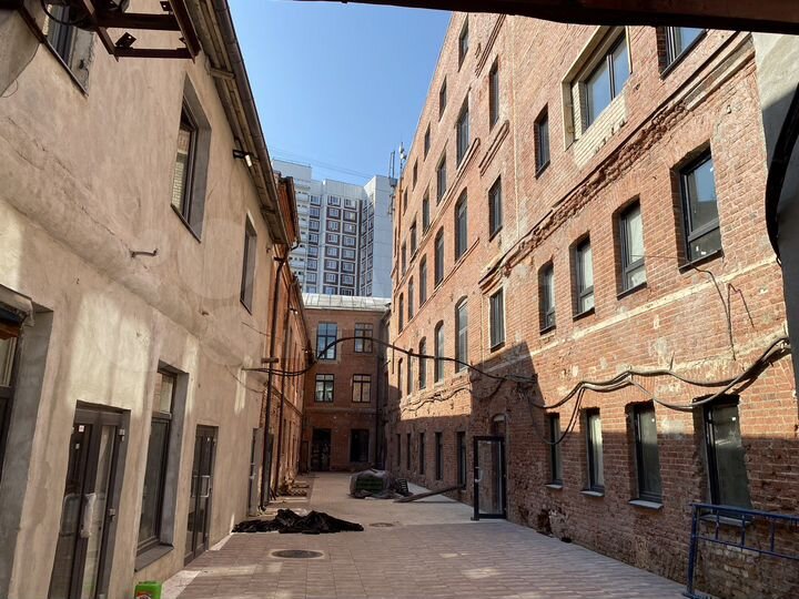 Торговая площадь, 141.8 м²