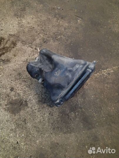 Бачок омывателя MAN TGX 2008 81264810079