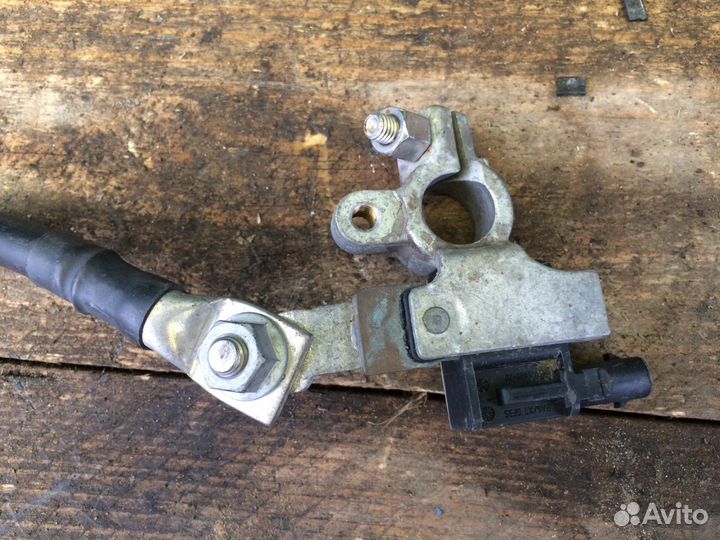 Клемма минусовая Opel Astra J 2011