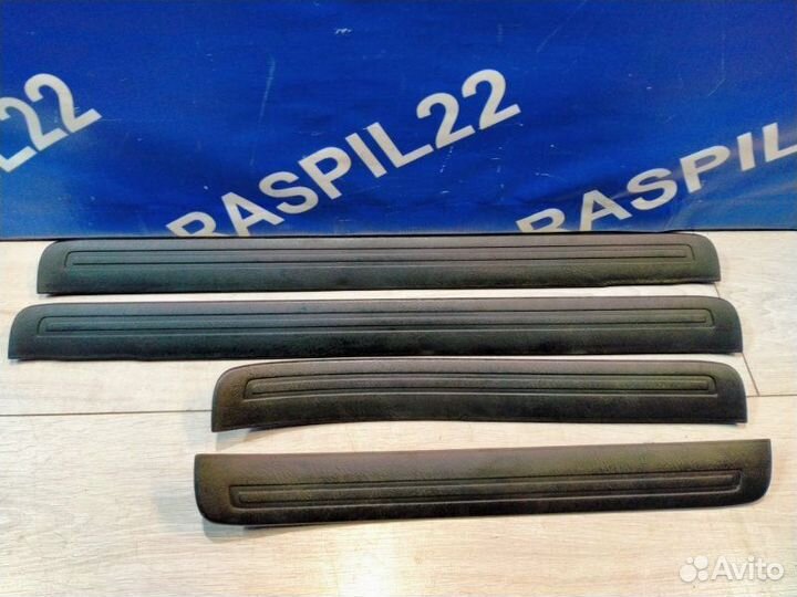 Накладка на порог Toyota Mark Ii JZX100 1jzge 1997