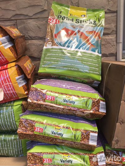 Корма для прудовых рыб