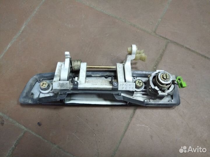 Ручка открывания двери наружная правая Galant EA