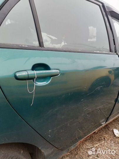 Задняя правая дверь Toyota Corolla