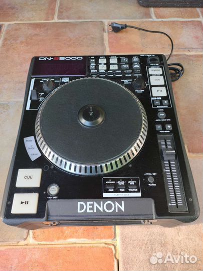 DJ CD-проигрыватель Denon DN-S5000