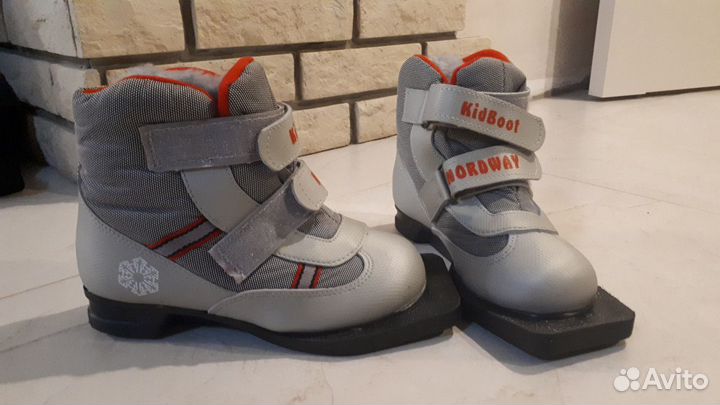 Лыжные ботинки р.30