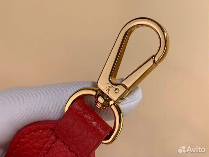 Сумка Louis Vuitton Capucines Mini