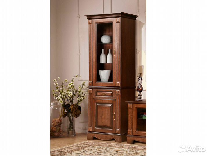 Шкаф из массива дерева с витриной Венеция 11Л