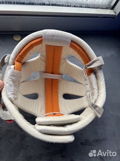 Шлем защитный для малышей и наколенники