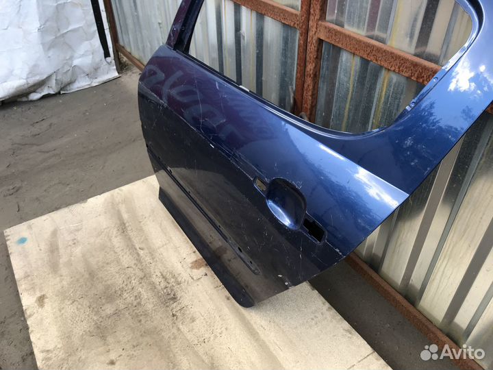 Дверь задняя левая Peugeot 407