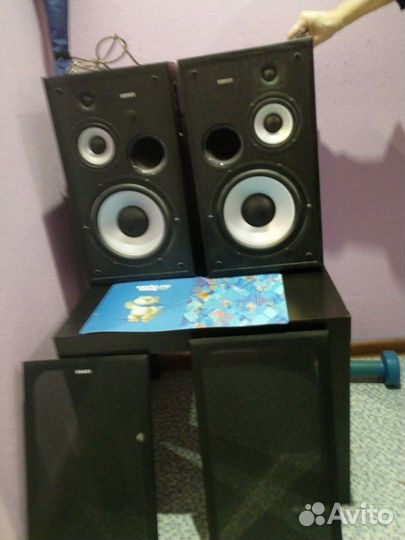 Напольная акустическая систем