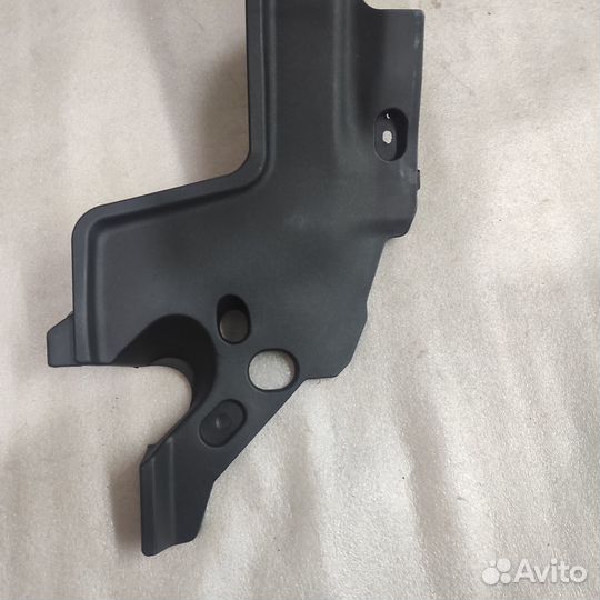 Пыльник замка капота Toyota Corolla E150