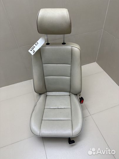 Сиденья (светлая кожа) Mercedes W202